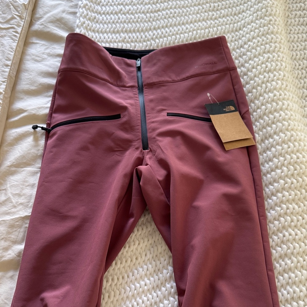 The North Face Womens Amry Softshell Snow/Ski pants.